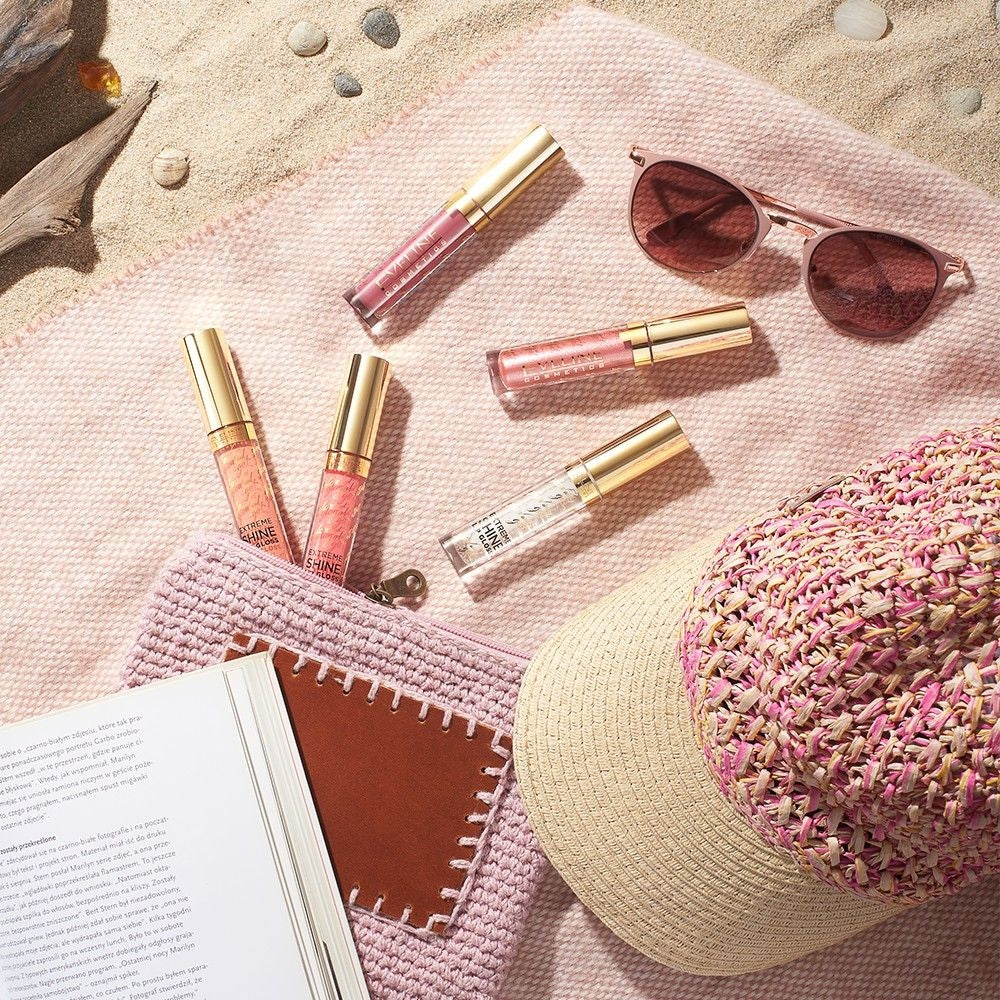 Lip gloss with a plumping and moisturizing effect - Image 2